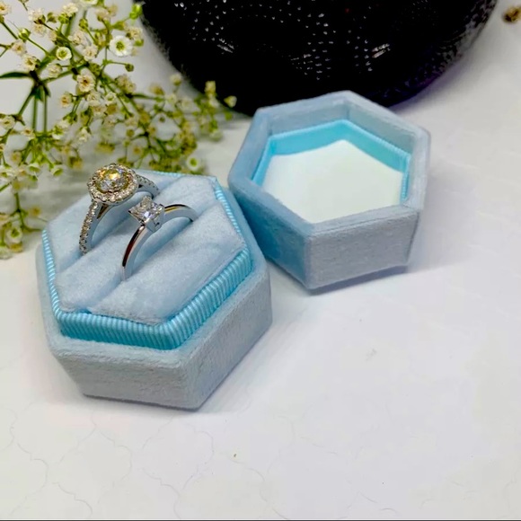 Baby Blue Hexagon Velvet Ring Box Double Slots - Picture 2 of 3